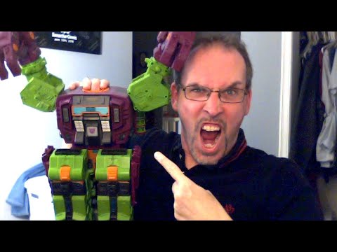 GotBot Goes Live: Transformers news, Scorponok Dragon mode, Earthrise Story, Unboxing