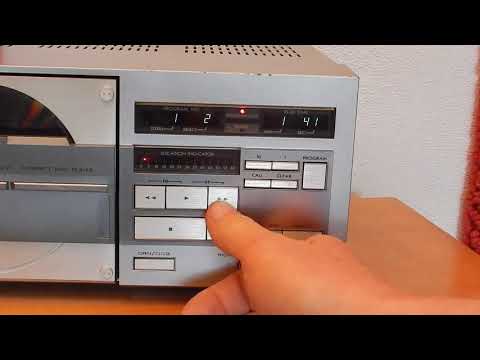 JVC XL_V1 cd player demo.