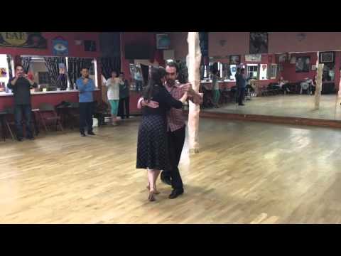 Turning Milonguero crosses - Mirrored Ocho Cortado -Split weight twist