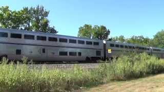 preview picture of video 'Amtrak leaves Ottumwa, Iowa with extra dining car'