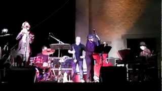 preview picture of video 'Lo Zio (Paolo Conte) LoSpettacolOttimista dei Ragazzi Scimmia del Jazz'