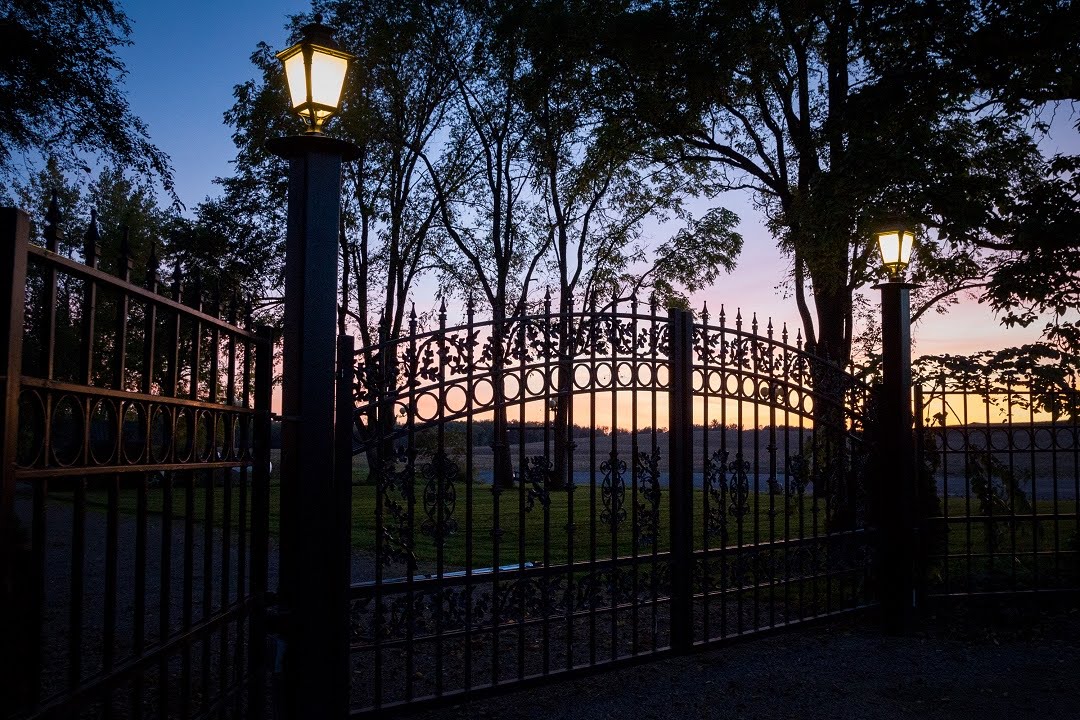 The Pillars Estate: Inside A Real Haunted House | Zillow