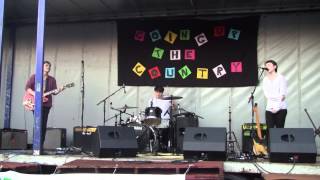 FLOWERS - Drag me down (Going Up The Country Festival, Congleton - UK)