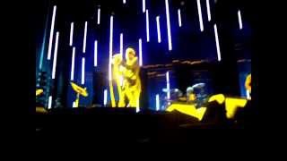 R.E.M. Leave - Torrevieja, Spain, 27/05/2005