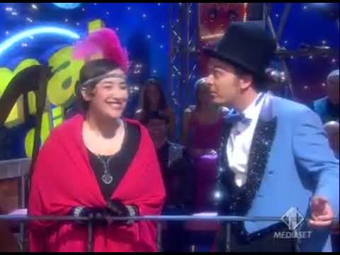 Tua sorella (Nuzzo e Di Biase)(Mai Dire Lunedì, 10.10.2005)