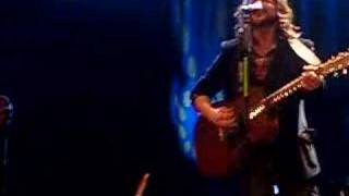 Quique González y La Aristocracia del Barrio-Hay partida