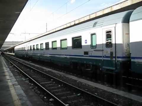 Carrozze con nuovi interni (Fresche di revisione) con IC 561 Roma Termini - Reggio C
