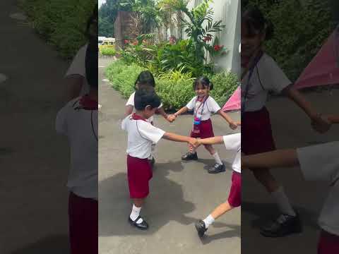 Ringa ringa roses #nurseryrhymes #ringaringaroses #friends #friendsforever