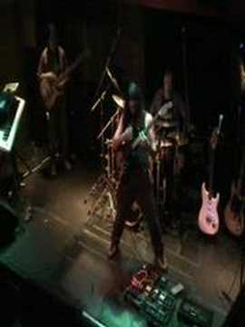 Atmosfer-Mustafa Dönmez slap guitar solo