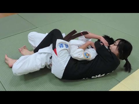 中学女子対男子柔術スパーリング women’s-jiuJitsu