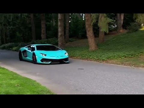 LAMBORGHINI AVENTADOR SVJ BLU GLAUCO !