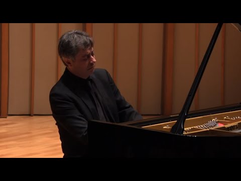Schumann Carnaval: Fabio Bidini, Piano