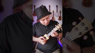 Download lagu Ukulele terkecil yang gw punya!! mp3
