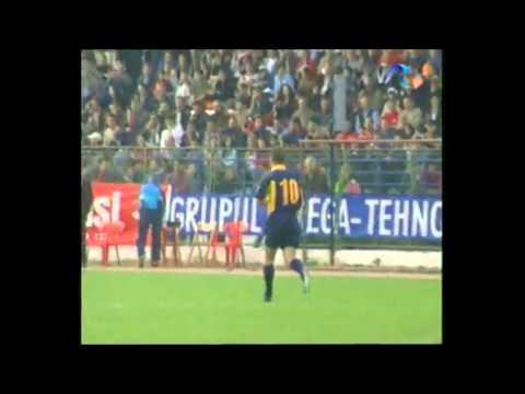 Ionut Tofan tries and kicks for Romania vs Spain 2002