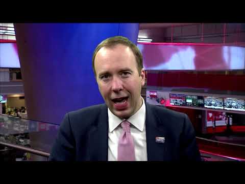 英国がCOVID-19ワクチンの初の展開を承認 (UK approves first COVID-19 vaccine rollout)