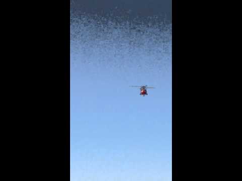 ヘリコプターのシルエット