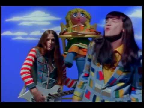 Redd Kross - Annie's Gone courtesy of Rocky Schenck