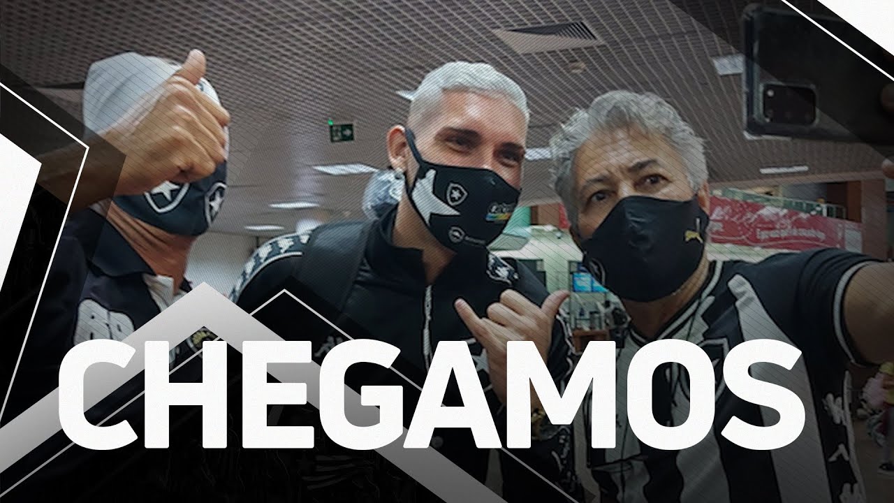 VÍDEO: Botafogo é recebido pela torcida na chegada a Maceió VÍDEO: Botafogo é recebido pela torcida na chegada a Maceió