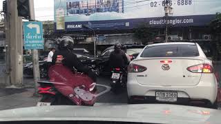 Car accident in bangkok thailand 2019 December　海外の交通事故現場　2019年12月