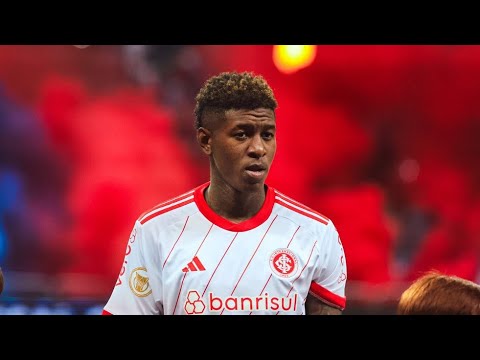 All 3 goals scored by Vitão for Internacional