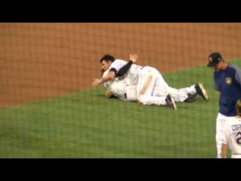 Ever See A Walk-Off 3-Run Wild Pitch To End a Baseball Game? Here Ya Go...