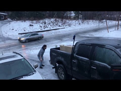 Spiegelglatte Einfahrt