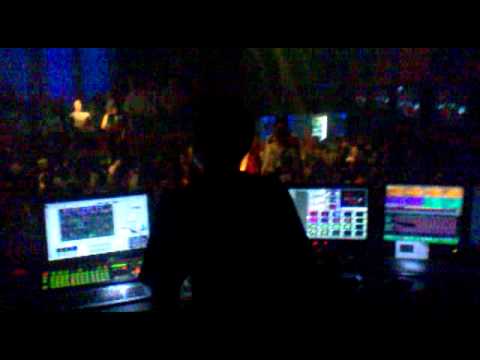 Live from RIVA , David Latour achter de draaitafel 26 februari 2011