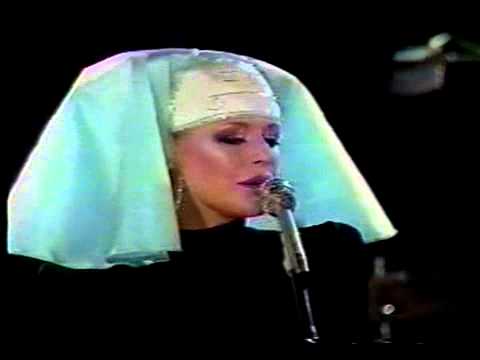 MARIANNE FAITHFULL & DAVID BOWIE - I GOT YOU, BABE (1973)