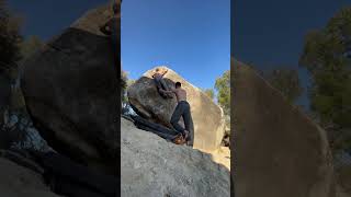 Video thumbnail de Problem 6 (Albagés - El Turonet), 6b+ (sit). El Cogul