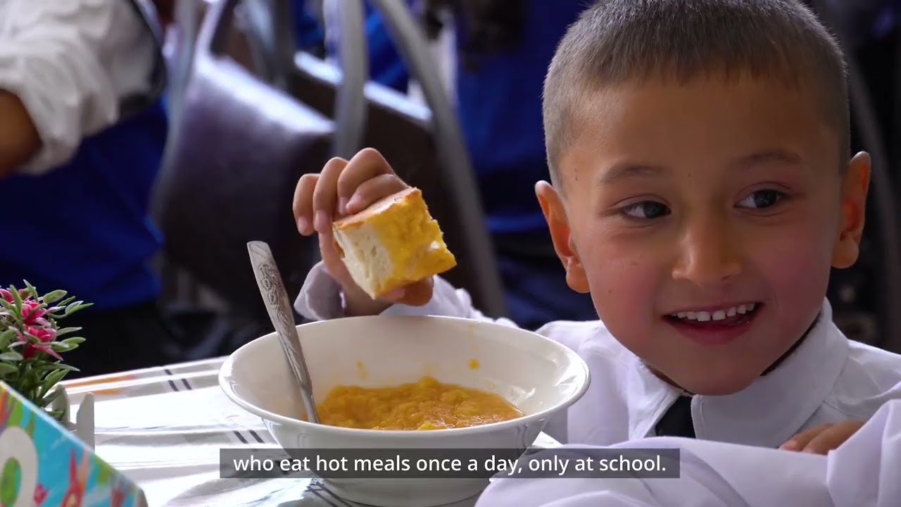 Hot meals with support from China