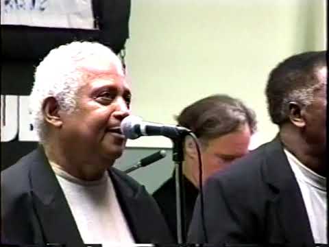 UGHA - Show 304 - Dec. 2003 - The Heartbeats