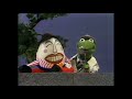 Sesame Street News Flash Humpty Dumpty