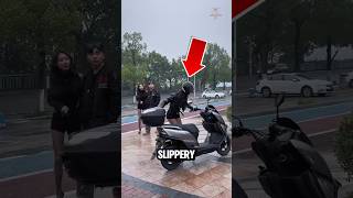 Download lagu He Forgot Who Was Beside Him mp3