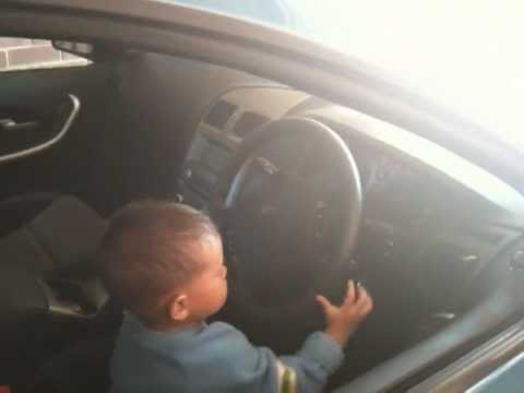 Dudu's driving lesson...