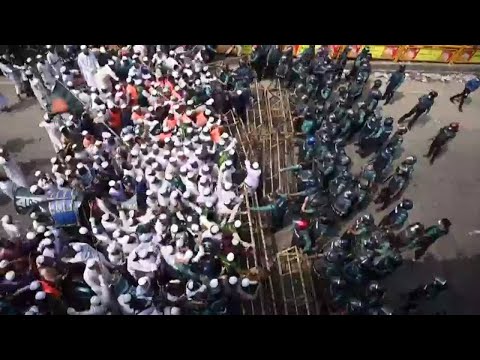 بنغلادش مظاهرات حاشدة ضد فرنسا ودعوات لمقاطعة بضائعها