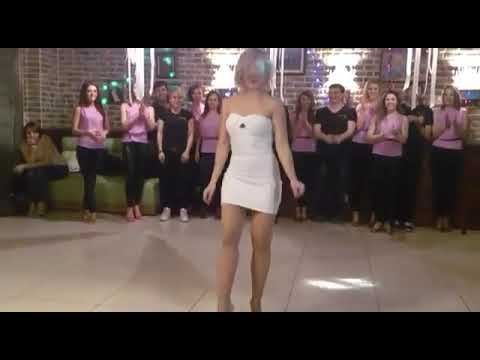 Despacito_ Sarah Lopez dancing kizomba