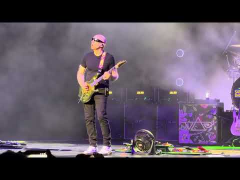 Joe Satriani - Satch Boogie, Meridian Hall, Toronto, May 13, 2026 thumbnail