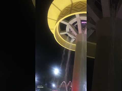 Vista nocturna plaza de armas de Satipo, Junin, Peru.