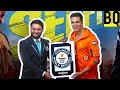 Khiladi Akshay Kumar Breaks Guinness World Records For Taking 184 Selfie In 3 Minutes