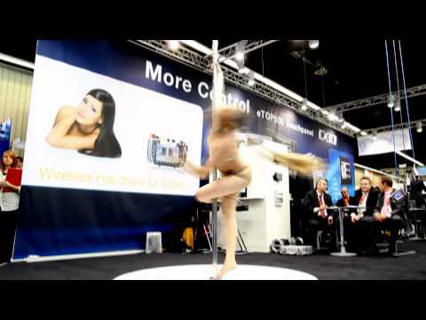Pole Artist Jeannine Wilkerling - SPS IPC Drives Messe Nürnberg 2014