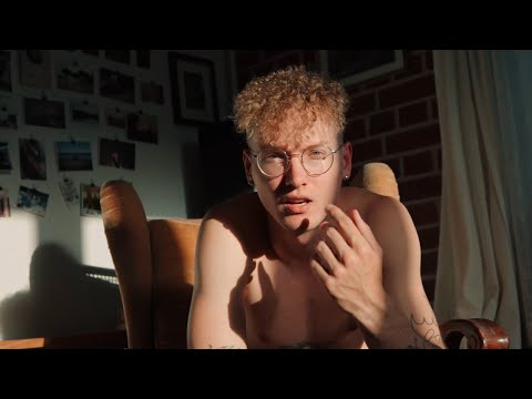 Iggi Tarn x 5ebi - Weniger (Official Video)