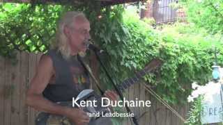 Kent Duchaine at DanielDay Gallery singing about Florida Keys  1080p
