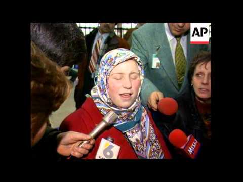 UK/TURKEY: 14 YEAR OLD SARAH COOK GIVES BIRTH TO BABY SON