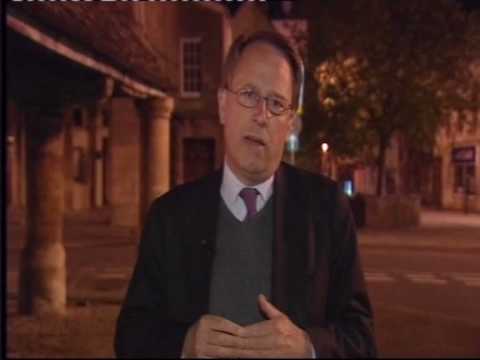 Jeremy Paxman and the Newsnight imbecile doing funny walks