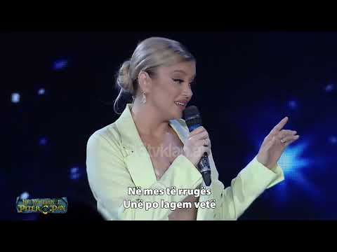 Alketa Vejsiu dhe Arif Ziberi këndojnë së bashku “E urrej shiun”