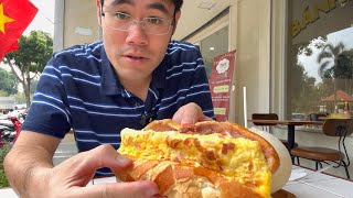 I Found the Fluffiest Omelette Banh Mi in Saigon!