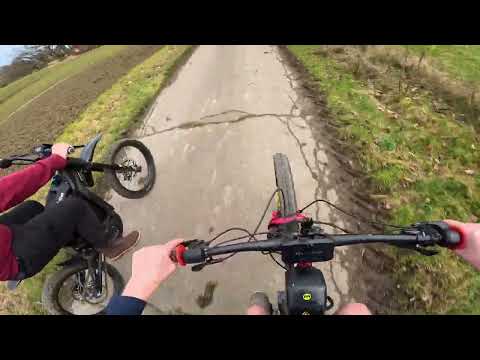 Sur Ron vs CYC X1 pro 52V Dragrace