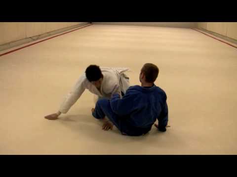 Judo Grappling: Sankaku Garami — judo technique demonstration