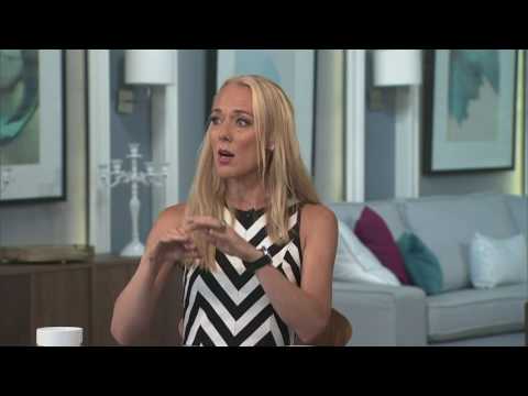 Should I keep my wedding ring after divorce?