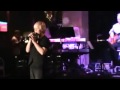 Jack Vidgen cantando "Help" 